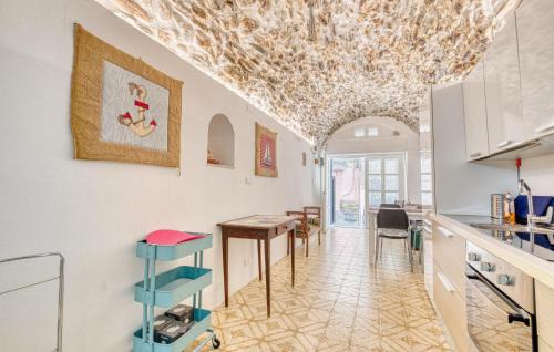 Villa San Secondo Apartment | Awesome Apartment In Sanremo Im