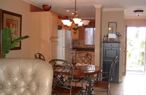 Siesta Key Condo | Awesome Beach/Gulf Views-About 50 steps to beach. Romantic-Cozy-Quiet-Very Clean