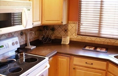 Siesta Key Condo | Awesome Beach/Gulf Views-About 50 steps to beach. Romantic-Cozy-Quiet-Very Clean