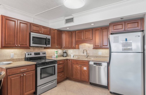 Sandestin Condo | Awesome beach view studio with full kitchen.