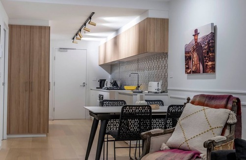 Braddon Apartment | Awesome Brooklyn Inspired Stay - Mt Ainslie View