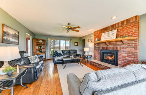 Teall Beach House | Awesome Geneva Home with Patio Near Seneca Lake!