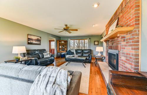Teall Beach House | Awesome Geneva Home with Patio Near Seneca Lake!