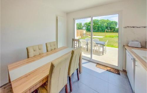 Saint-Vincent-sur-Jard House | Awesome Home In Saint Vincent Sur Jard