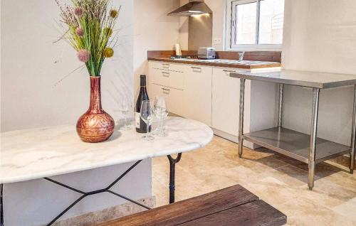 Villeneuve-les-Montreal Apartment | Awesome Home In Villeneuve-Lès-Montréa