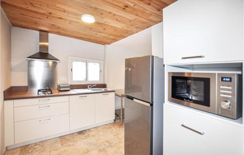 Villeneuve-les-Montreal Apartment | Awesome Home In Villeneuve-Lès-Montréa