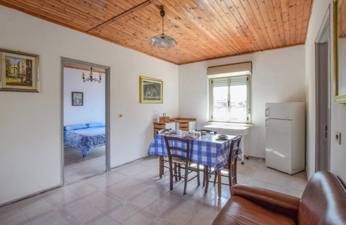 Marina di Strongoli House | Awesome home in Marina di Strongoli