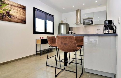 Vallon-Pont-d'Arc House | Awesome home in Vallon-Pont-d'Arc
