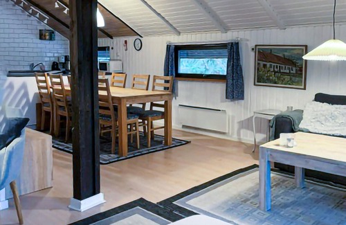 Ronninge House | Awesome home in Annerstad with sauna