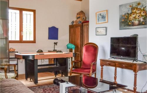 Baurech House | Awesome Home In Baurech With Wifi