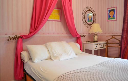 Baurech House | Awesome Home In Baurech With Wifi