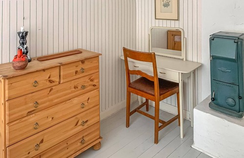 Malexander House | Awesome home in Boxholm with WiFi