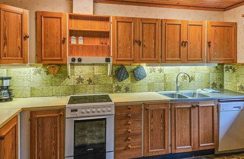 Knared House | Awesome home in Brånalt with kitchen