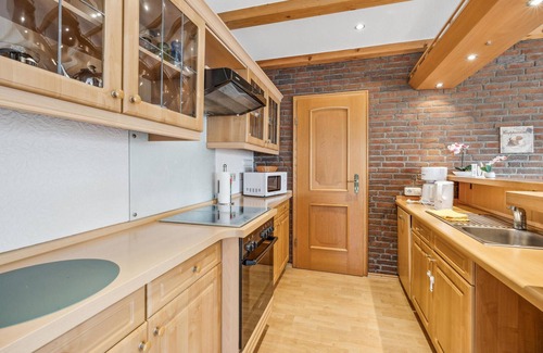 Victorbur House | Awesome home in Südbrookmerland