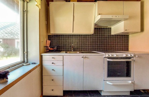 Eldsberga House | Awesome home in Eldsberga with kitchen