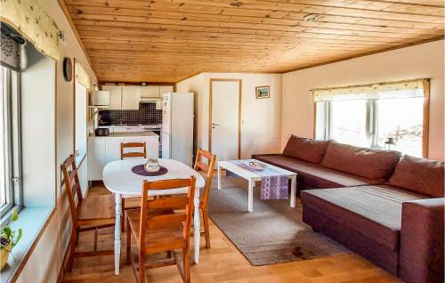 Eldsberga House | Awesome Home In Eldsberga With Kitchen
