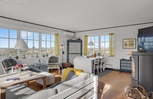 Slette Strand House | Awesome home in Fjerritslev with WiFi