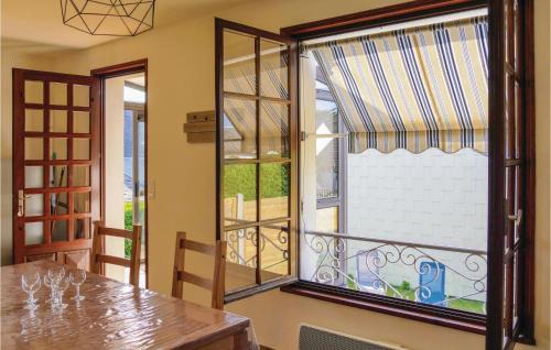 Hauteville-sur-Mer House | Awesome Home In Hauteville-Sur-Mer