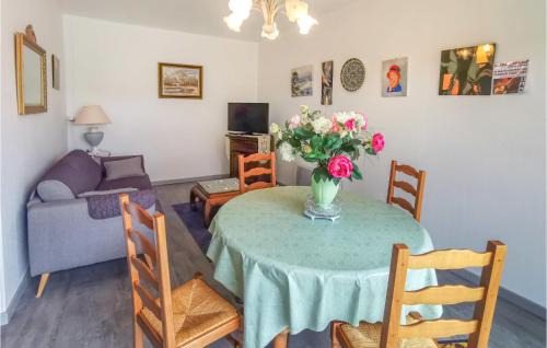 Selles-Saint-Denis House | Awesome Home In Selles-Saint-Denis