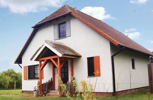 Fuhlendorf House | Awesome home in Fuhlendorf with kitchen