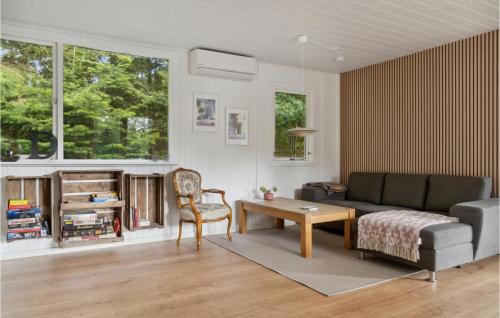 Glesborg House | Awesome Home In Glesborg With Wifi