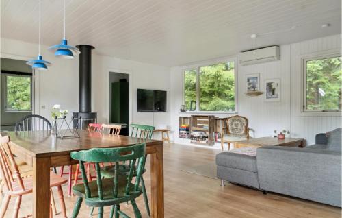 Glesborg House | Awesome Home In Glesborg With Wifi