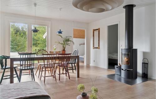 Glesborg House | Awesome Home In Glesborg With Wifi