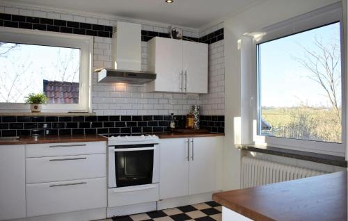 Glemminge House | Awesome Home In Glmmingebro With Wifi
