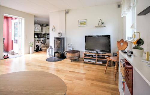 Horby House | Awesome Home In Hörby With Kitchen