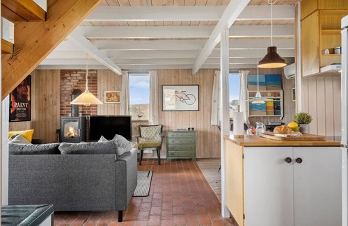 Vrist Strand House | Awesome home in Harboøre with WiFi