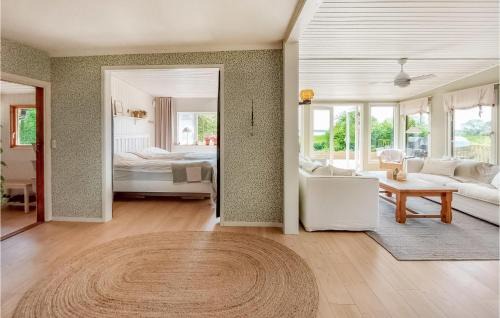 Harlosa House | Awesome Home In Harlösa With Lake View