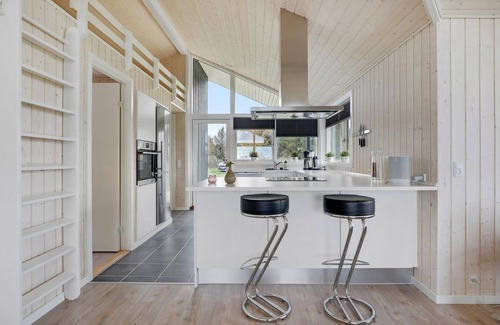 Vang House | Awesome home in Hasle with WiFi