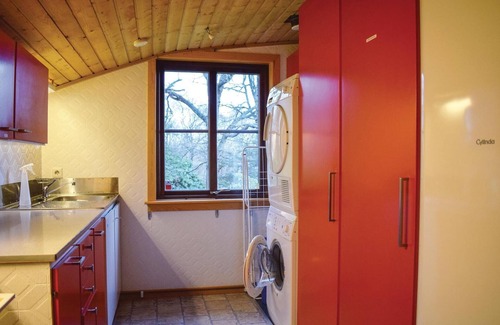 Steninge House | Awesome home in Haverdal with WiFi