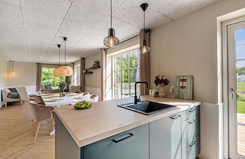 Hovborg House | Awesome home in Hovborg with kitchen