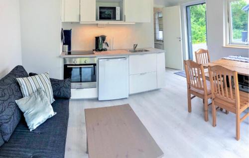 Svanshall House | Awesome Home In Jonstorp With Wifi