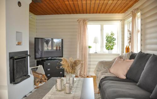 Kristinehamn House | Awesome Home In Kristinehamn