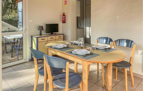La Faute-sur-Mer House | Awesome Home In La Faute Sur Mer