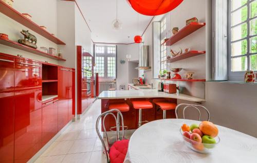 Lencloitre House | Awesome Home In Lencloître