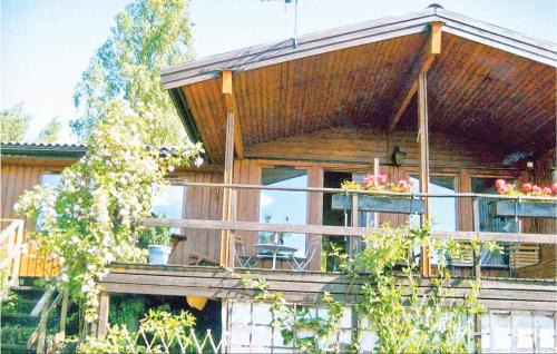 Navekvarn House | Awesome Home In Nävekvarn With Kitchen