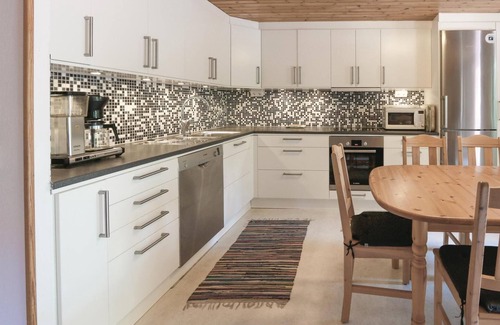 Nybrostrand House | Awesome home in Nybrostrand with WiFi