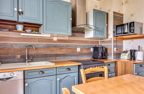 Pirou House | Awesome home in Pirou with WiFi