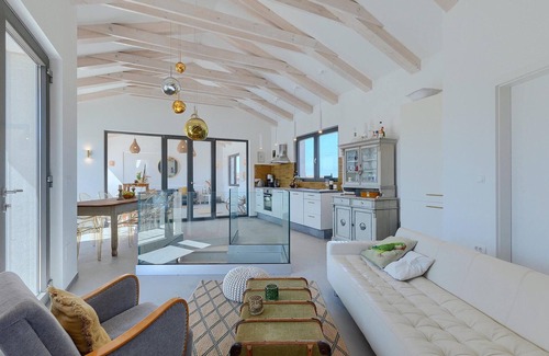 Strpacici House | Awesome home in Porec