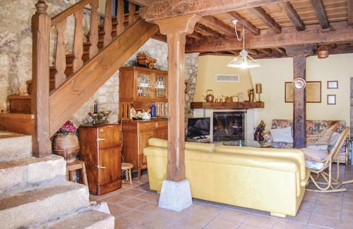Bricia House | Awesome home in Posada de Llanes with 4 Bedrooms and WiFi