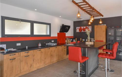 Propiac House | Awesome Home In Propiac With Wifi