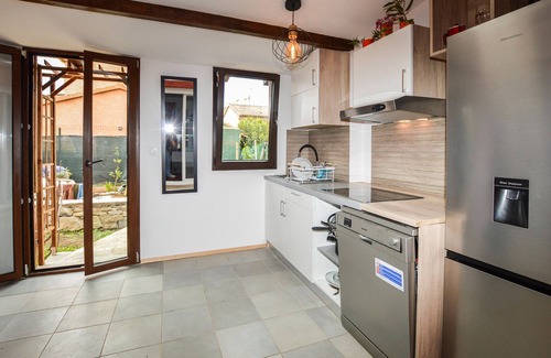 Prunete House | Awesome home in Prunete with WiFi