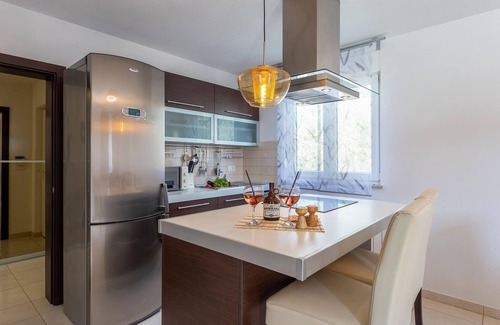 Liznjan House | Awesome home in Pula with WiFi