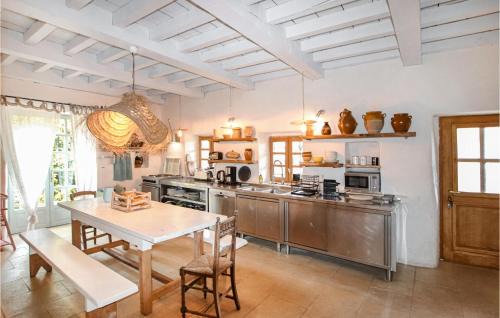 Saint-Montan House | Awesome Home In Saint-Montant