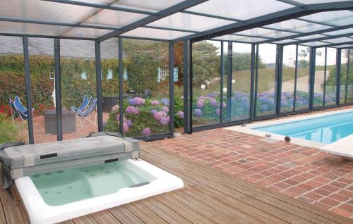 Saint-Pabu House | Awesome Home In Saint Pabu With Sauna