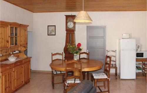 Saint-Julien-de-Peyrolas House | Awesome Home In St Julien De Peyrolas