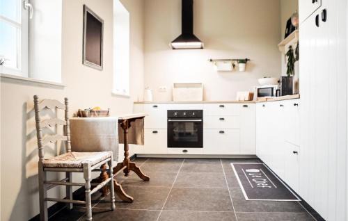 Stavele House | Awesome Home In Stavele With Wifi